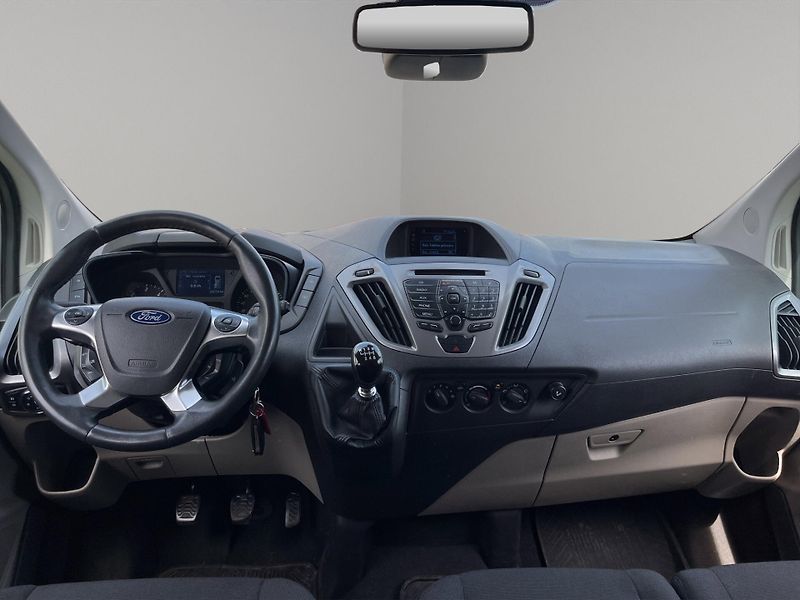 Ford Tourneo Custom (2014) L1 2.2 TDCi 114kW, Tažné - fotka 9 z 23
