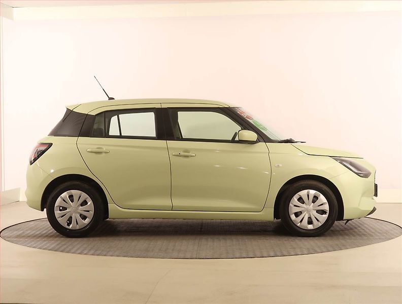 Suzuki Swift (2025) 1.2, Serv.kniha, Navi - fotka 6 z 20