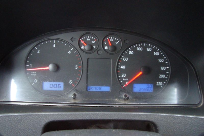 Volkswagen Transporter (2008) 2.5TDi,AUT,ČR,S.Kn.9-Míst - fotka 48 z 58