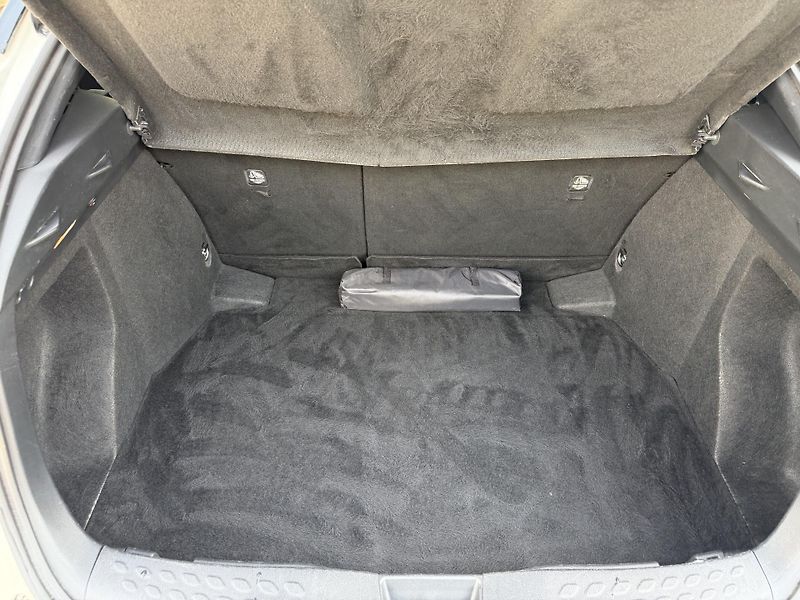 Toyota C-HR 1.8 Hybrid 90kW E-CVT Dynamic - fotka 22 z 22