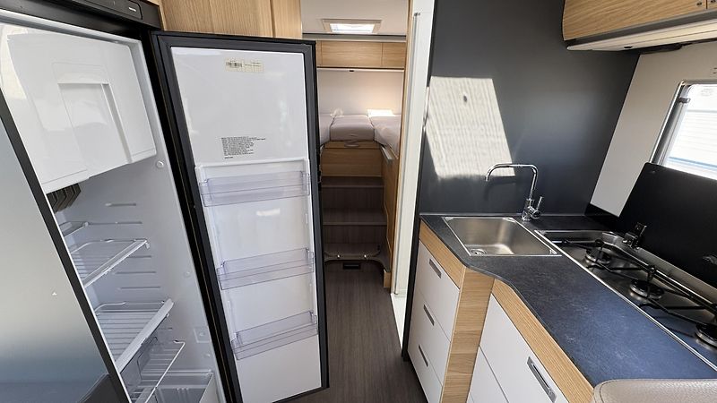 Adria (2023) Matrix Axess 670SL, 140HP - fotka 11 z 14
