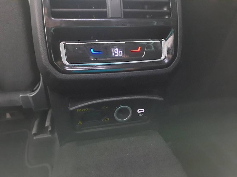 Volkswagen Passat Variant (2023) 2.0 TDI (110kW/150k) DSG, Busi - fotka 21 z 26