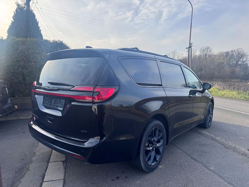 Chrysler Pacifica (2021) 3,6 4x4 AWD DVD RADAR 2021 - fotka 4 z 20