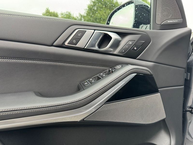 BMW X5 40d xDrive Masáže Ventilace Ne - fotka 17 z 18
