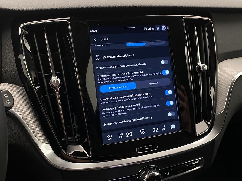 Volvo V60 (2026) T6 AWD Plug-in DARK PLUS - fotka 49 z 64