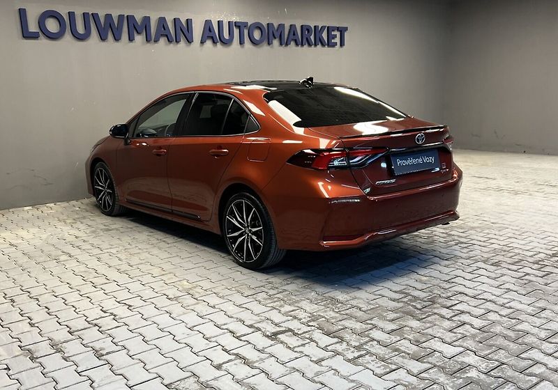 Toyota Corolla 1.8 Hybrid AT GR SPORT DYNAMIC - fotka 16 z 17