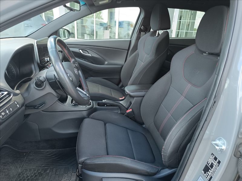 Hyundai i30 1,5 T-GDi, DCT N-line - fotka 9 z 18