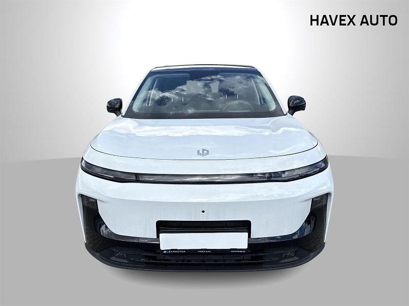 Leapmotor B10 (2026) DESIGN HYBRID EV 18,8 kWh - fotka 4 z 30