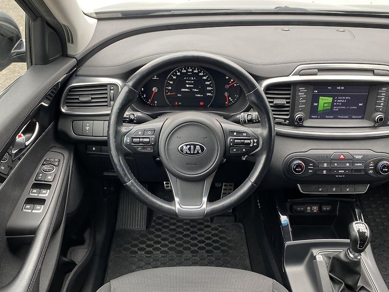 Kia Sorento 2.2 CRDi 147 kW 4WD Exclusive - fotka 8 z 26