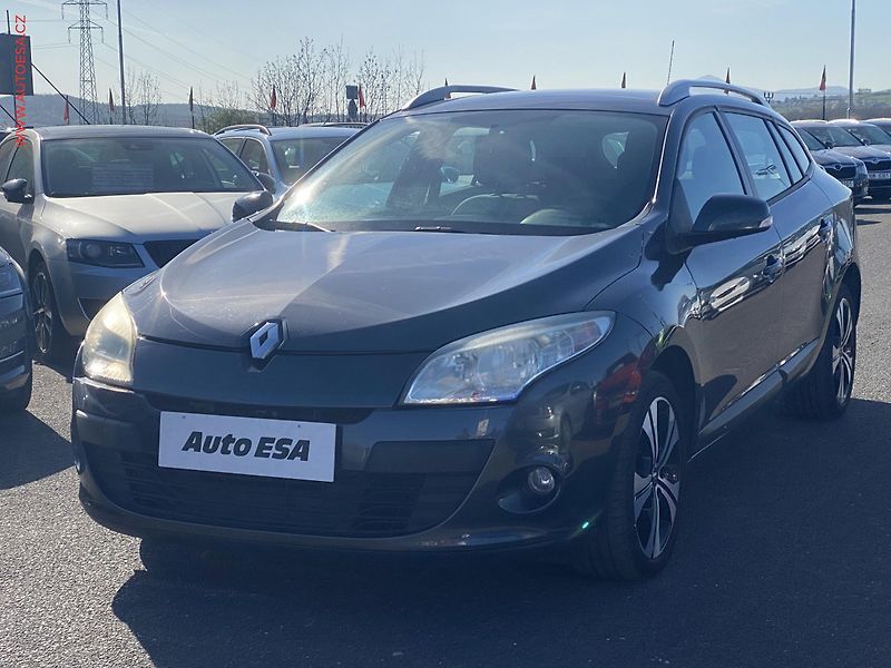 Renault Mégane (2010) 1.6i, ČR, AC, tempo - fotka 3 z 12