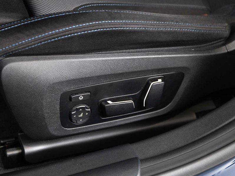 BMW i4 xDrive40 Gran Coupe - fotka 19 z 22