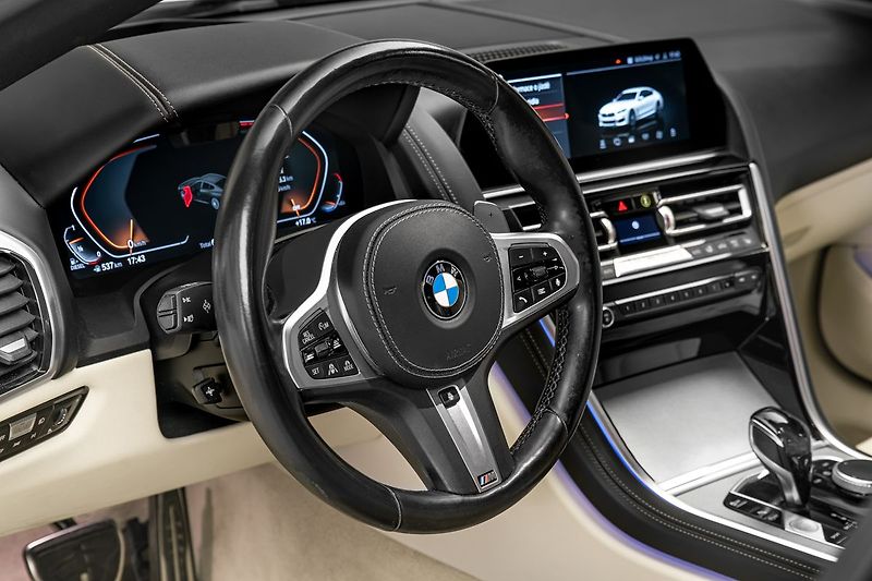BMW Řada 8 840d x Drive M sport - fotka 16 z 23