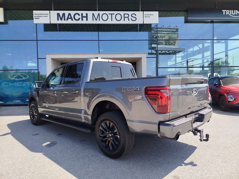 Ford F-150 (2025) Lariat 5,0 298 kW - fotka 3 z 22