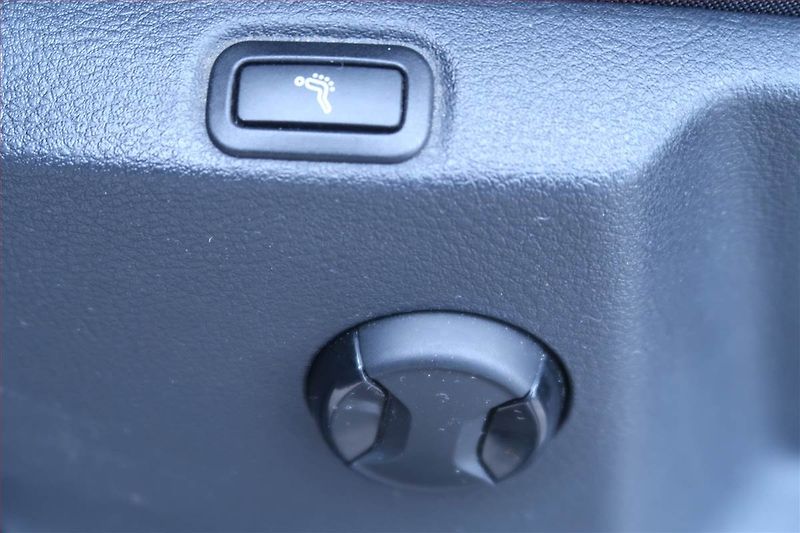 Volkswagen Golf Sportsvan (2017) Highline 1.6 TDI, Automat - fotka 22 z 23