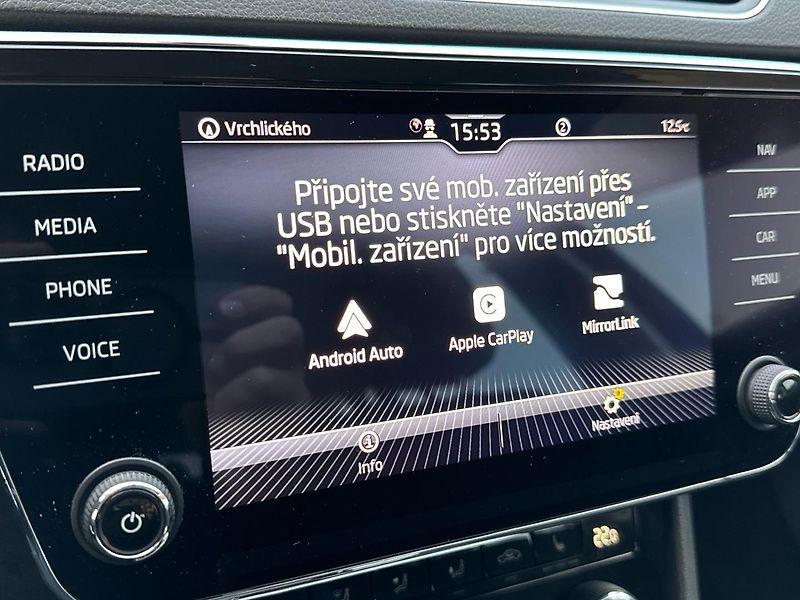 Škoda Superb 2.0TDi 110 kW AMBITION PLUS DS - fotka 20 z 24