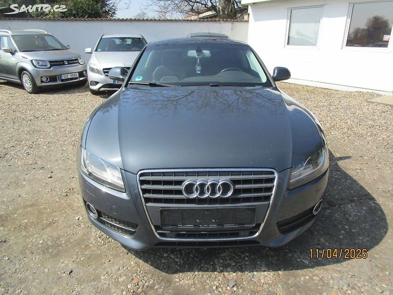 Audi A5 2,0T-132KW-NOVÁ STK+AUTOMAT - fotka 2 z 32