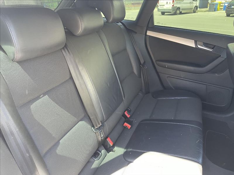Audi A3 2,0 TDi 103kW*S-line*servis - fotka 33 z 47