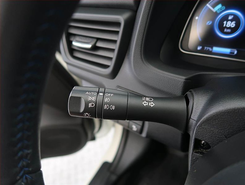 Nissan Leaf (2021) 40 kWh, SoH 91%, Automat - fotka 21 z 24