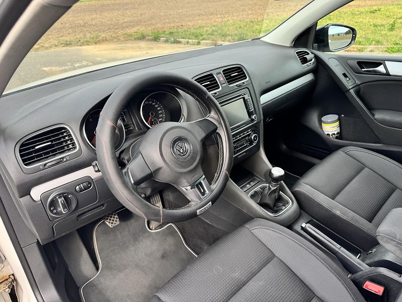 Volkswagen Golf (2010) Vw golf 6 1.2 TSI 63kw - fotka 8 z 15