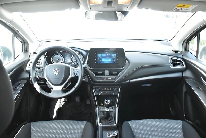 Suzuki SX4 S-Cross (2023) 1.4 BoosterJet 95kW 4x4 - fotka 10 z 29
