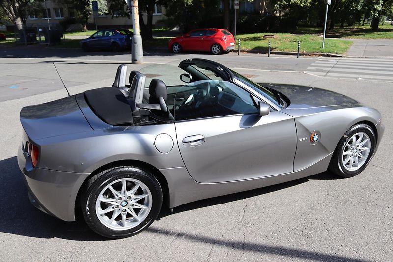 BMW Z4 Roadster 2.5i(E85)M54B25 141kW - fotka 21 z 32