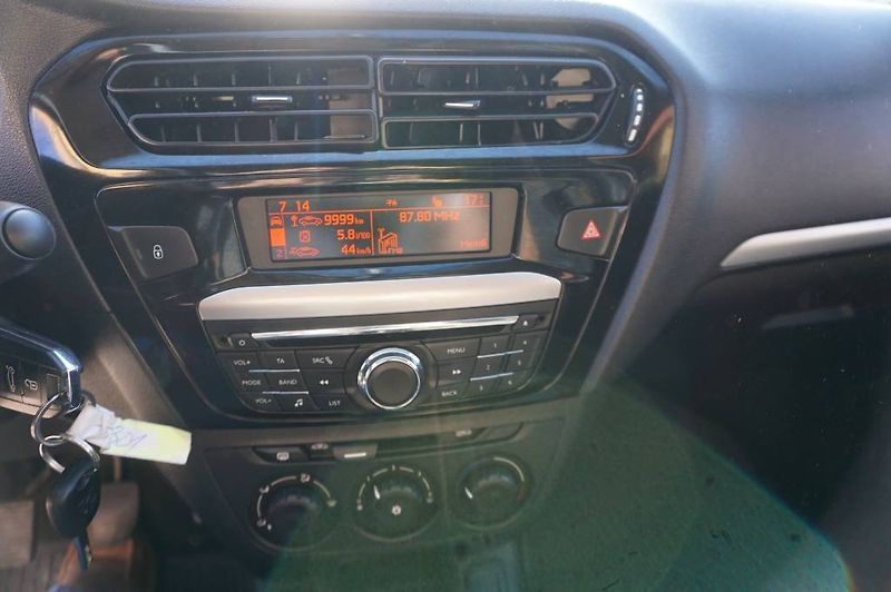 Peugeot 301 (2012) 1,6 1,Majitel  nové v ČR - fotka 26 z 33
