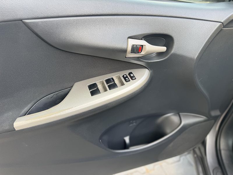 Toyota Corolla 1.6i 16v sedan původ ČR - fotka 10 z 22