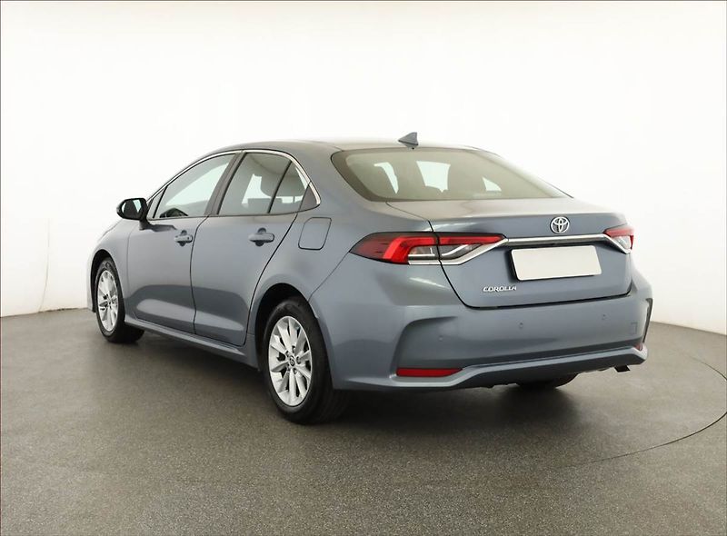 Toyota Corolla (2020) 1.6 Valvematic, Serv.kniha - fotka 4 z 17