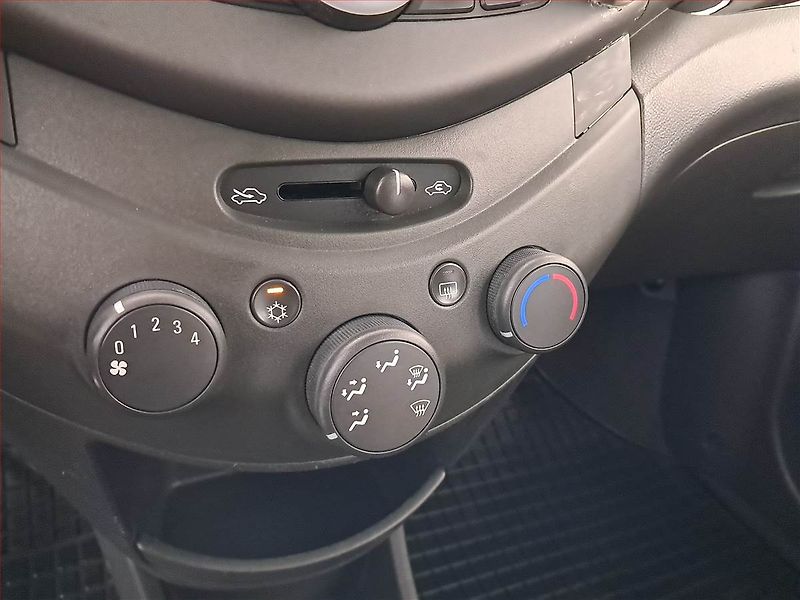 Chevrolet Spark (2012) 1.0 16V, po STK, udržované - fotka 13 z 18