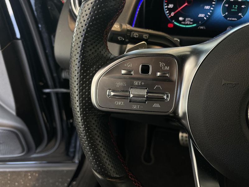 Mercedes-Benz EQB 300 4Matic - fotka 20 z 33
