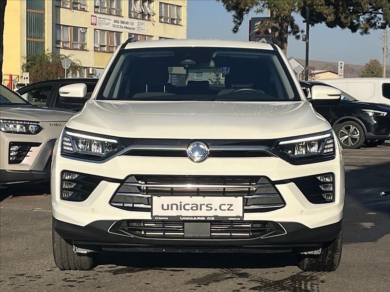 SsangYong Korando 1,5 GDI  AT 2WD STYLE+ TECH - fotka 2 z 26