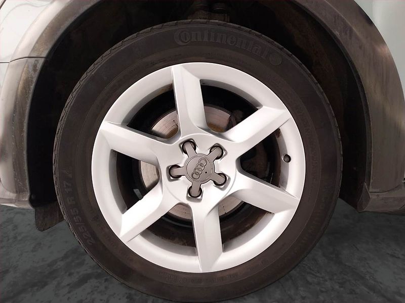 Audi A4 Allroad (2011) 2.0 TDI, 4X4, Serv.kniha - fotka 15 z 19