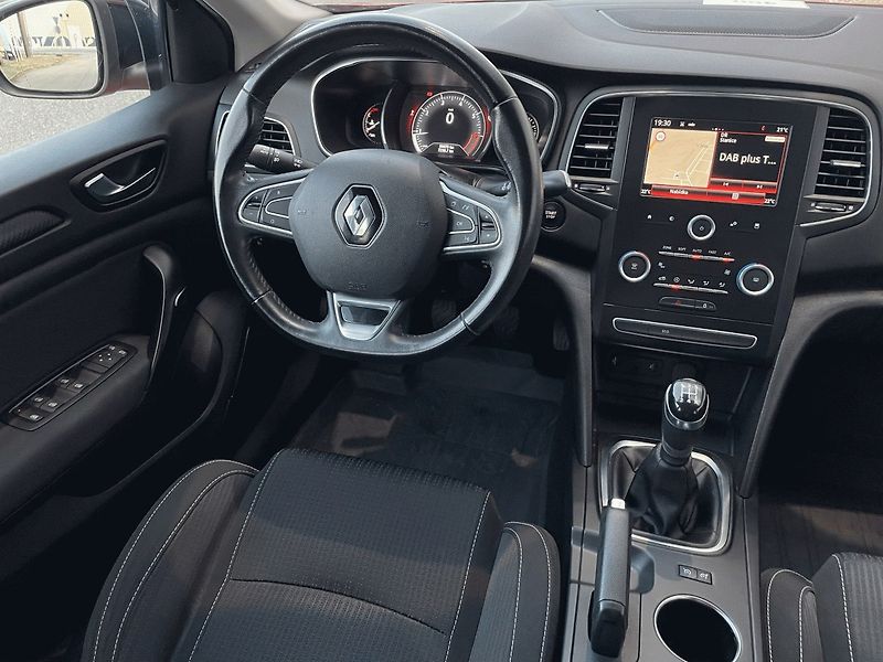 Renault Mégane (2017) Grandt. LIMITED 1,6SCe 115k - fotka 12 z 22