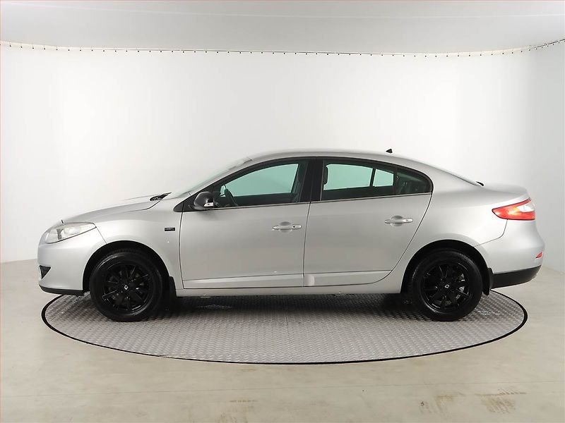 Renault Fluence (2012) 1.6 16V, Tempomat - fotka 3 z 18