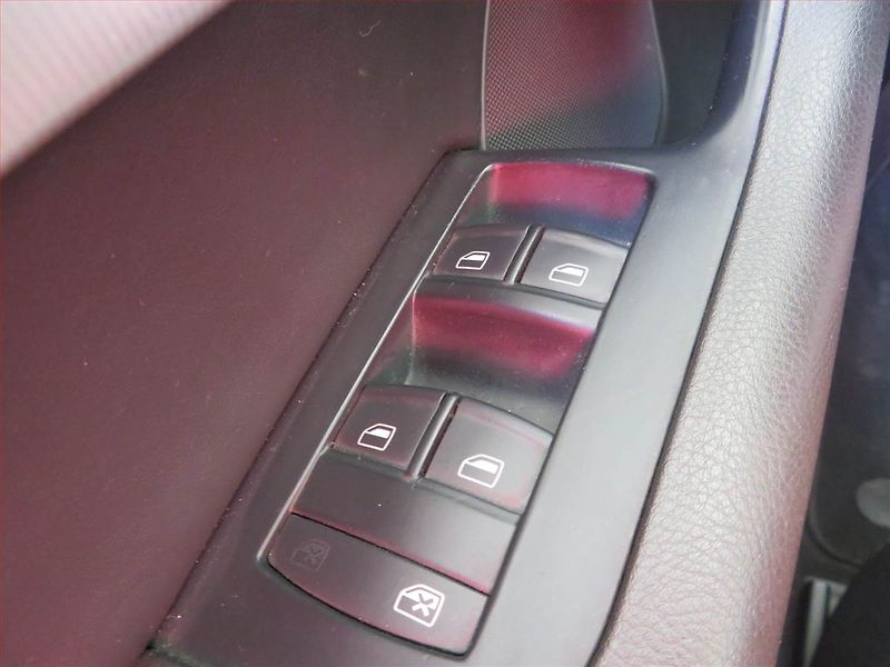 Audi A6 Allroad (2008) 3.0 TDI, 4X4, Automat, Navi - fotka 16 z 16
