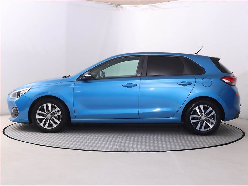 Hyundai i30 (2018) 1.4 T-GDI, Automat, Serv.kniha - fotka 3 z 20