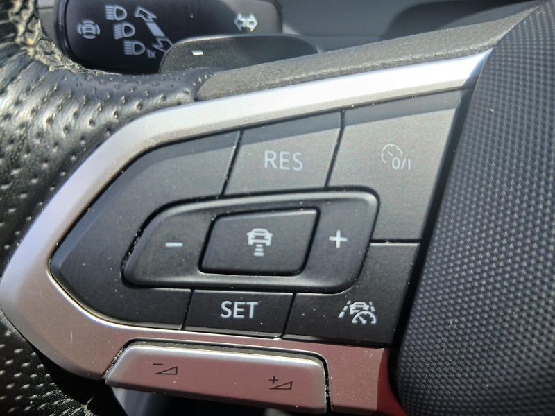 Volkswagen Passat GTE Plug-in hybrid, kůže - fotka 35 z 58