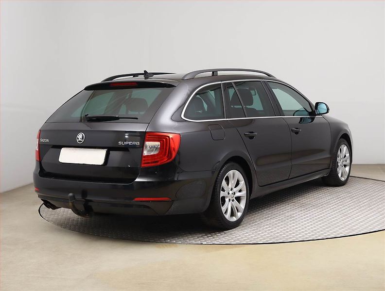 Škoda Superb (2015) Style 2.0 TDI, Navi, Xenony - fotka 5 z 22