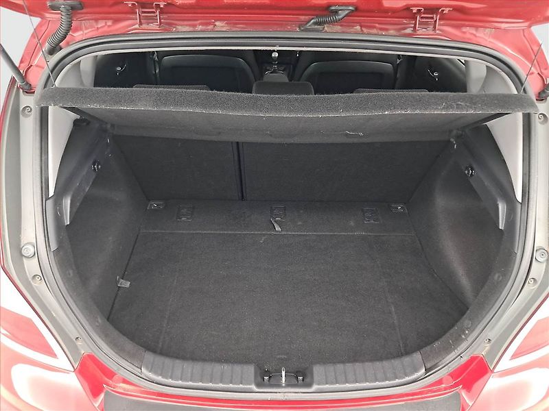Hyundai i30 (2009) Comfort 1.4 CVVT, nová STK - fotka 14 z 16