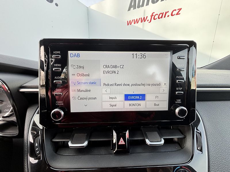 Toyota Corolla (2019) 1.2Turbo 85kW Alu kola! - fotka 25 z 29