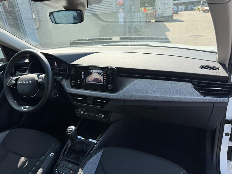 Škoda Kamiq Selection 1.0 TSI 85kw - fotka 11 z 25