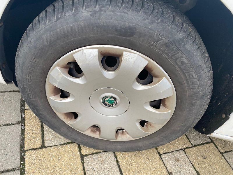 Škoda Octavia (2010) II Kombi 1.6 75kW - fotka 16 z 31