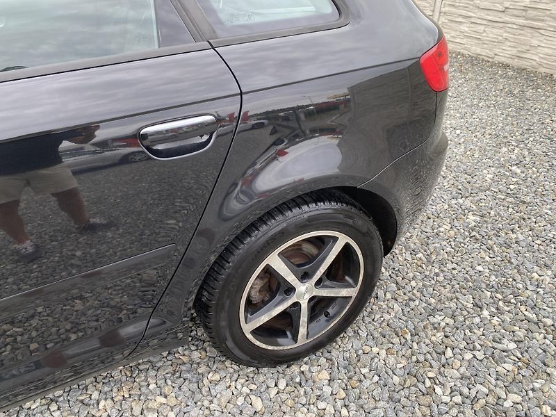 Audi A3 1.6TDi 105PS S-TRON 150TKM CZ! - fotka 33 z 150