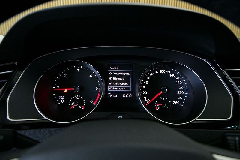 Volkswagen Passat 2.0TDI 110kW Webasto Pano Tažn - fotka 27 z 31