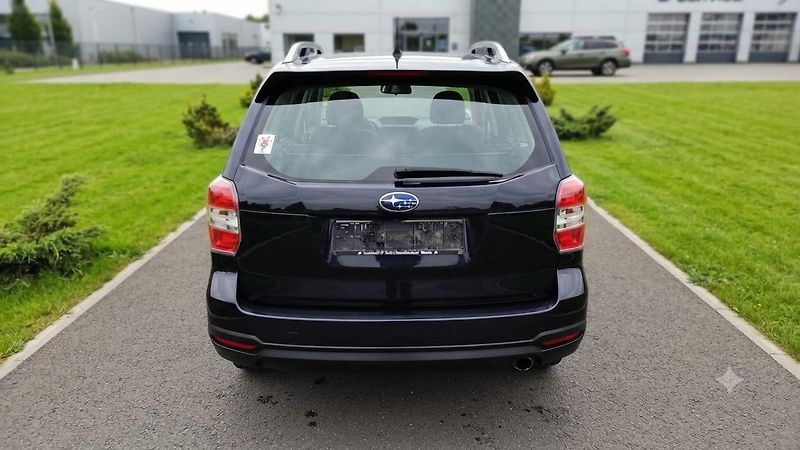 Subaru Forester 2.0 benzin 110 kw 4x4 - fotka 15 z 43