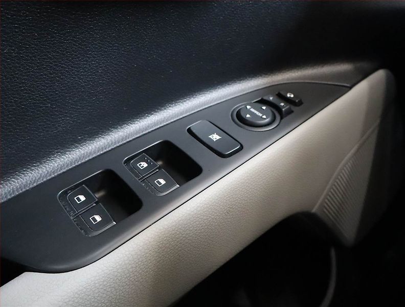 Kia Stonic (2023) 1.2 DPI, ČR,1.maj, Serv.kniha - fotka 17 z 19