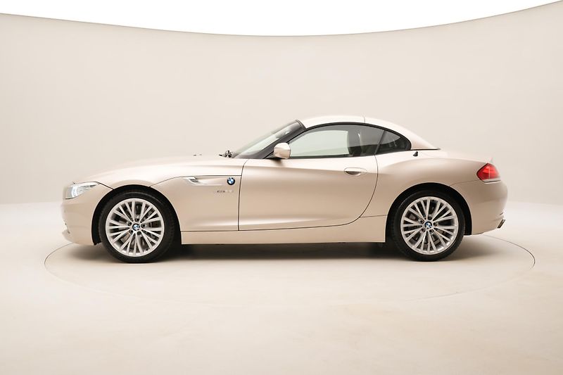 BMW Z4 sDrive 35i N54 AUT CZ 1. maj - fotka 48 z 56