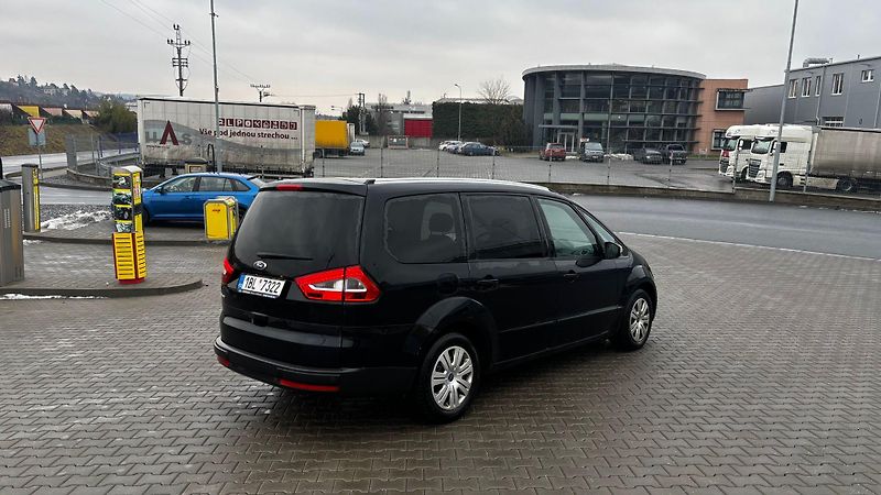 Ford Galaxy (2013) - fotka 4 z 15