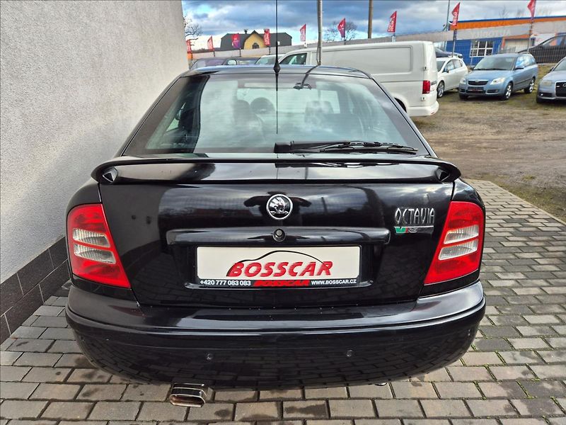 Škoda Octavia 1,8 Turbo RS 163T/Km !! - fotka 5 z 26