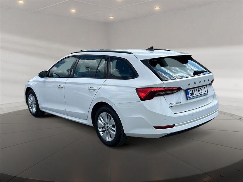 Škoda Octavia 1,5 TSI 110 Ambition - fotka 4 z 11